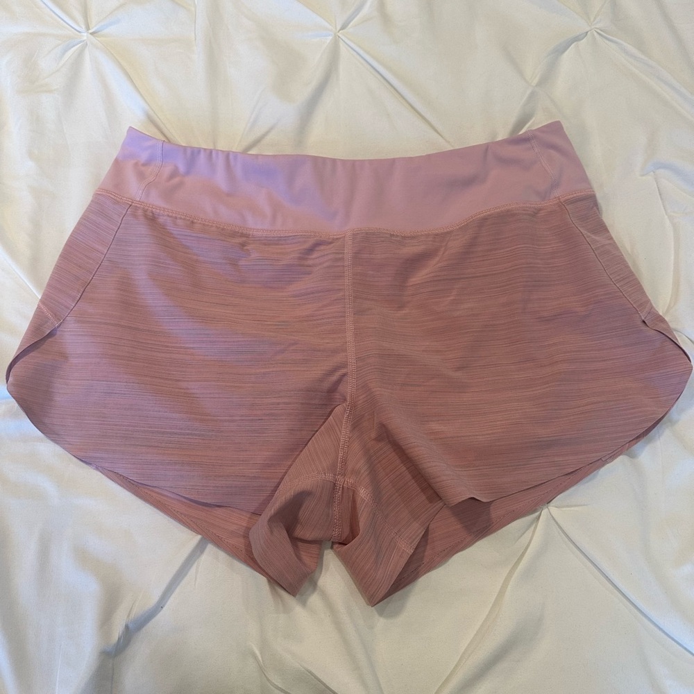 Athleta Run with it textured short 3.5”